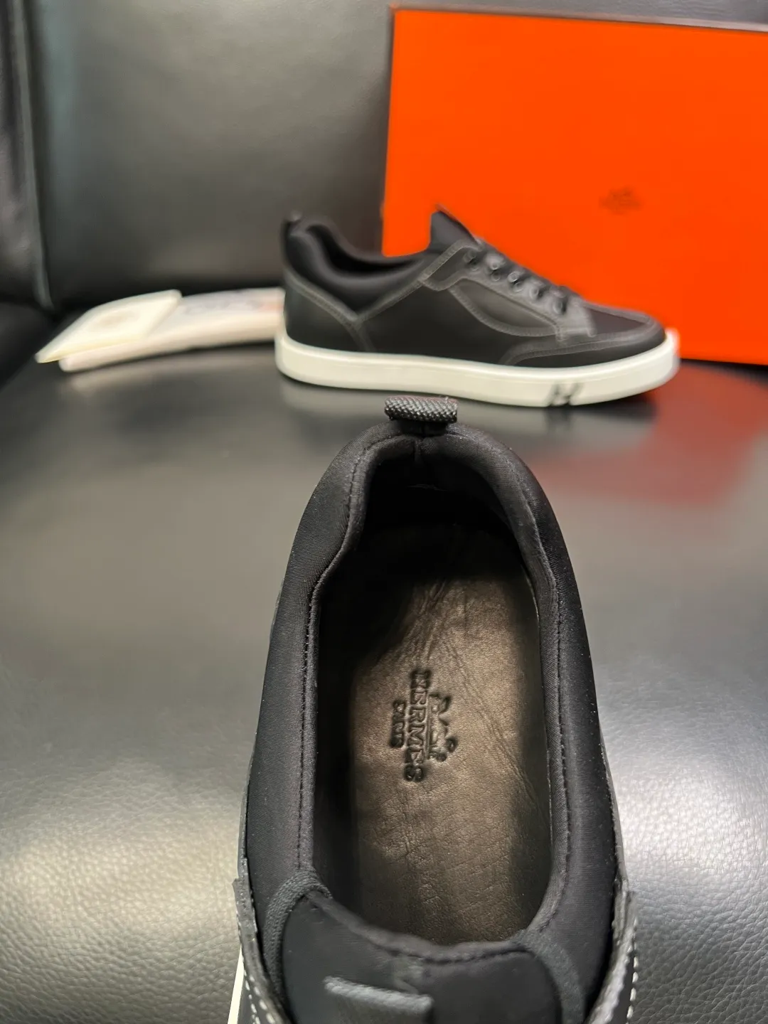 Men's shoes 💰700 Hermes High-quality top crafts Hermes counters are selling simultaneously with original factory configuration, original cowhide fabric imported from Italy, high-quality splicing technology, fully imported water-dyed cowhide lining, soles: original soles specially provided by the original factory are super comfortable, original factory and single goods are welcome to compare, code number 38-44 (customized 45)